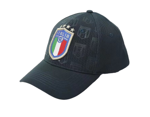 Футбольная кепка Италии, Италия